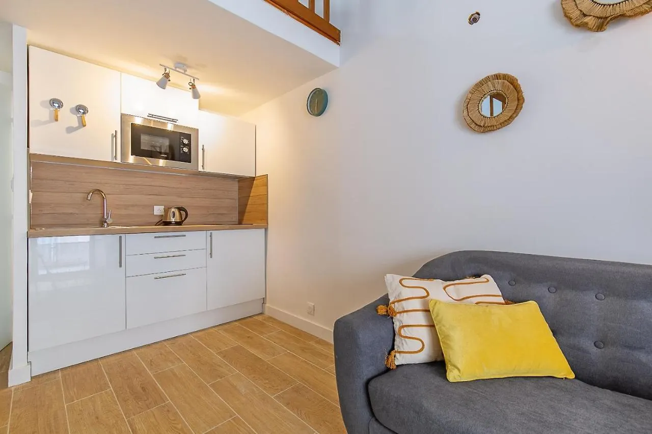 Superbe Loft Entre La Gare Et Vieux Port contacts